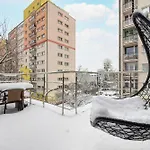 Klimatyczne W Lodzi Z Parkingiem I Duzym Umeblowanym Balkonem By Renters 아파트 *