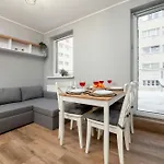 아파트 Klimatyczne W Lodzi Z Parkingiem I Duzym Umeblowanym Balkonem By Renters *