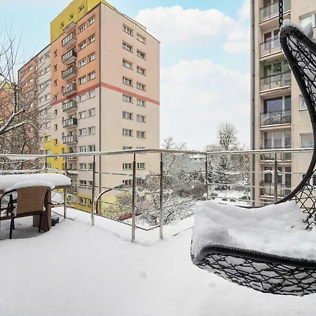 Klimatyczne W Lodzi Z Parkingiem I Duzym Umeblowanym Balkonem By Renters Apartment *